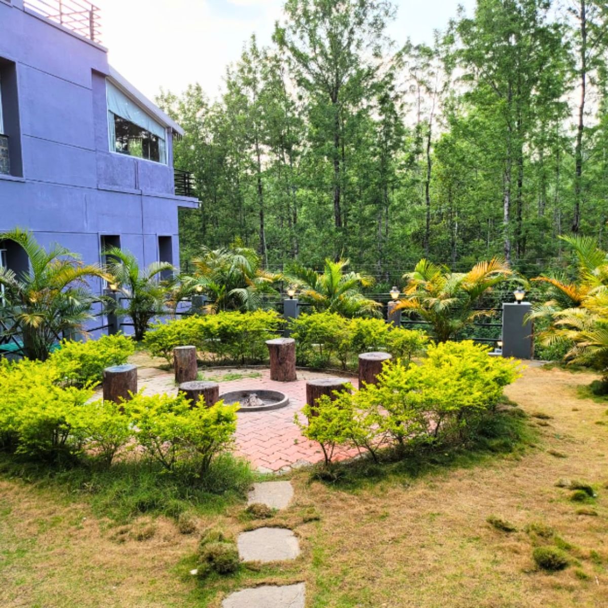 Hotel owner discussing hospitality management services in South India